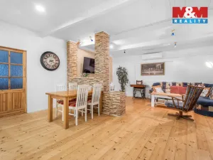 Prodej bytu 4+1, Velvary, Tyršova, 218 m2