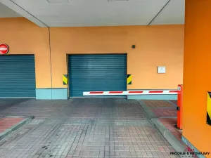 Prodej garážového stání, Praha - Vysočany, Poděbradská, 13 m2