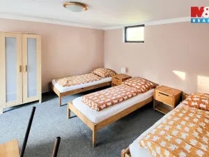 Prodej ubytování, Staré Křečany - Valdek, 1670 m2