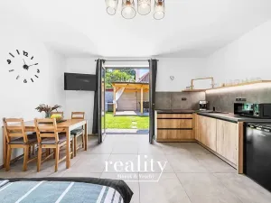 Prodej vícegeneračního domu, Perná, 205 m2