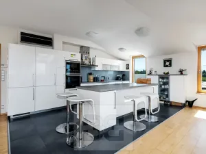 Prodej bytu 6+kk a větší, Průhonice, Uhříněveská, 264 m2