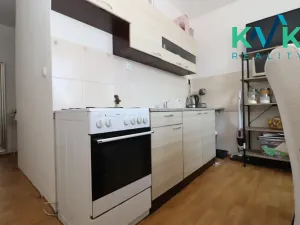 Prodej bytu 3+1, Karlovy Vary, Konečná, 82 m2