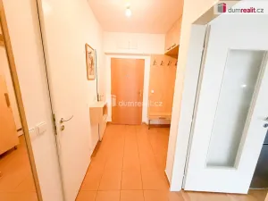 Pronájem bytu 2+kk, Hostivice, B. Němcové, 52 m2