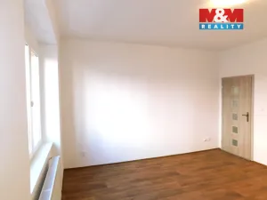 Pronájem bytu 3+1, Cheb, Valdštejnova, 86 m2