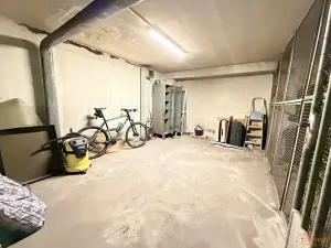 Pronájem garáže, Praha - Vokovice, Tobrucká, 17 m2