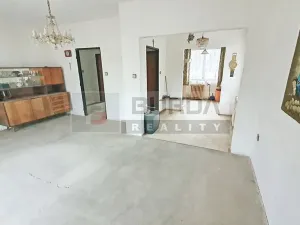 Prodej podílu rodinného domu, Zeleneč, Kasalova, 285 m2