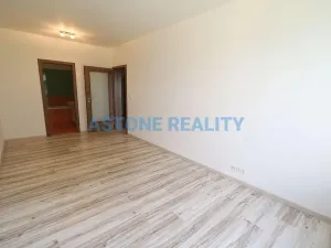 Pronájem bytu 2+kk, Praha - Vysočany, Sousedíkova, 60 m2