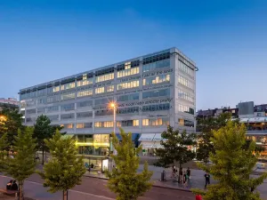 Pronájem kanceláře, Praha - Smíchov, Nádražní, 998 m2