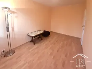 Pronájem bytu 3+1, Praha - Lhotka, V pláni, 63 m2