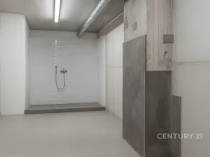 Pronájem bytu 1+kk, Praha, Kolbenova, 40 m2