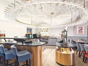 Pronájem restaurace, Dobříš, náměstí Svobody, 419 m2
