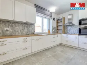 Pronájem bytu 3+1, Plzeň - Jižní Předměstí, Erbenova, 140 m2