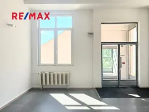 Pronájem kanceláře, Praha - Kobylisy, Horňátecká, 14 m2