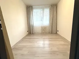 Pronájem bytu 2+kk, Praha - Prosek, Vysočanská, 46 m2