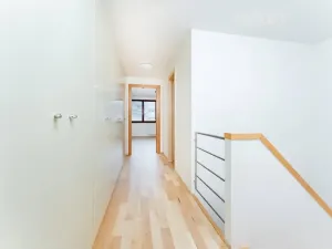 Pronájem bytu 3+kk, Praha - Vysočany, Podnádražní, 100 m2