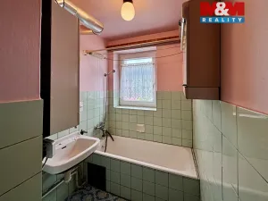 Prodej bytu 3+1, Žatec, Bratří Čapků, 65 m2