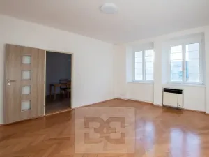 Pronájem bytu 2+kk, Praha - Libeň, U svobodárny, 60 m2