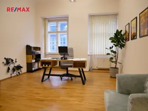 Pronájem kanceláře, Praha - Malá Strana, Karmelitská, 27 m2