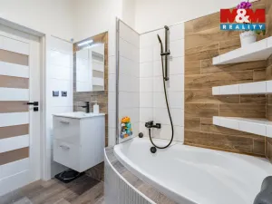 Prodej bytu 3+1, Vyšší Brod, Poschoďová, 92 m2