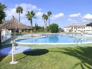 Prodej bytu 3+1, Torrevieja, Španělsko, 65 m2