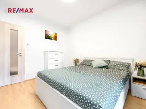 Pronájem bytu 2+kk, Praha - Libeň, Vojenova, 62 m2