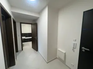 Pronájem bytu 2+kk, Praha - Prosek, Čakovická, 43 m2