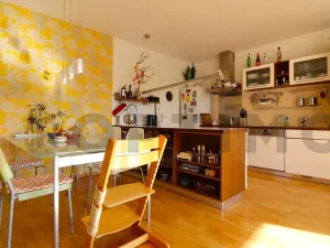 Prodej bytu 4+kk, Roztoky, Tyršovo nám., 88 m2