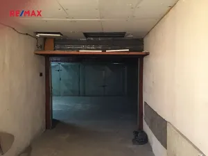 Pronájem garáže, Kladno, Bellevue, 19 m2