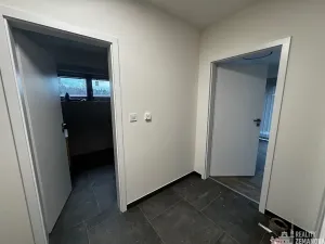 Pronájem bytu 2+kk, Jesenice, Hlavní, 56 m2