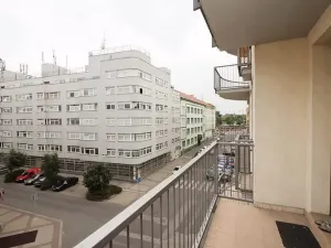 Pronájem bytu 2+kk, Praha - Libeň, Drahobejlova, 65 m2