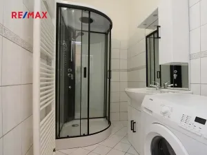 Pronájem bytu 2+1, Praha - Libeň, V mezihoří, 56 m2