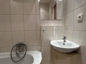 Pronájem bytu 1+1, Ústí nad Labem - Střekov, Tolstého, 37 m2