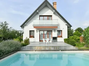 Pronájem vily, Praha - Suchdol, Havraní, 220 m2