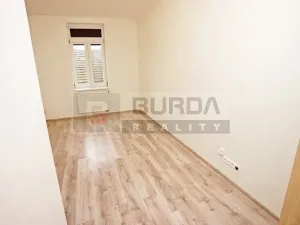 Pronájem bytu 1+kk, Neratovice, 19 m2