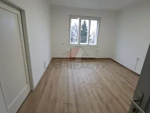 Pronájem bytu 4+1, Kolín, Štítarská, 100 m2
