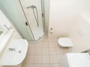 Pronájem bytu 1+kk, Praha - Záběhlice, Na Slatince, 30 m2