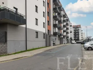 Pronájem bytu 1+kk, Praha - Letňany, Škrábkových, 43 m2