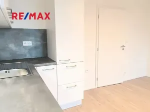 Pronájem bytu 3+kk, Praha - Břevnov, Bolívarova, 62 m2