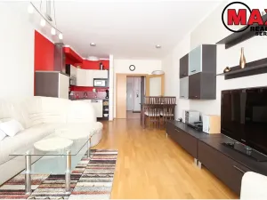 Pronájem bytu 2+kk, Praha - Hrdlořezy, V třešňovce, 61 m2