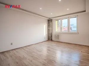 Prodej bytu 3+1, Karviná, tř. Těreškovové, 75 m2