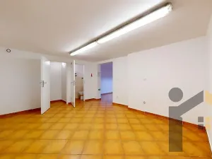 Pronájem obchodního prostoru, Praha - Hostivař, Hornoměcholupská, 88 m2