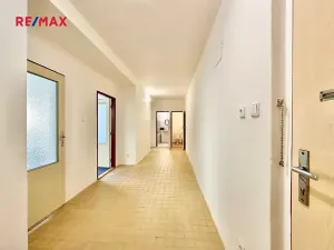 Pronájem bytu 2+1, Pardubice, Čs. armády, 60 m2