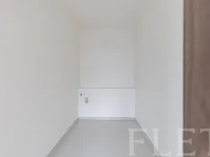 Pronájem bytu 1+kk, Praha - Třebonice, Thomasova, 33 m2