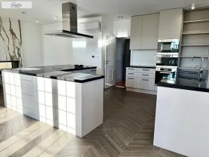 Pronájem rodinného domu, Jesenice - Zdiměřice, Skřivanová, 345 m2