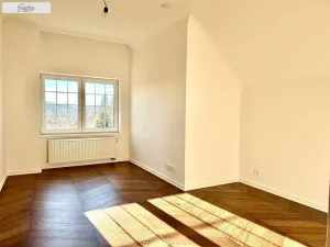 Pronájem rodinného domu, Jesenice - Zdiměřice, Skřivanová, 345 m2