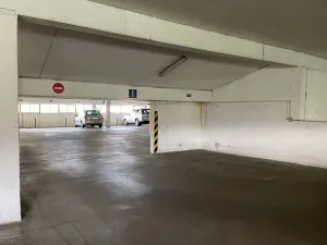 Pronájem garážového stání, Brno, Voroněžská, 14 m2