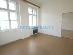 Prodej bytu 3+1, Praha - Karlín, Peckova, 96 m2