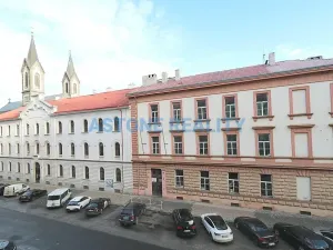 Prodej bytu 3+1, Praha - Karlín, Peckova, 96 m2