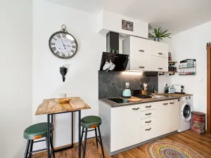 Pronájem bytu 1+kk, Praha - Hloubětín, Kukelská, 20 m2