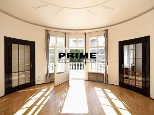 Pronájem kanceláře, Praha - Střešovice, Slunná, 270 m2